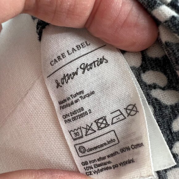 & Other Stories High Neck Long Sleeve Printed Shirt Black White Size Small - Picture 6 of 7